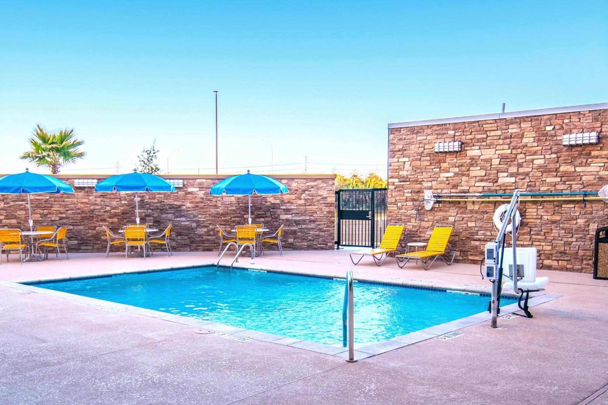 Fairfield Inn & Suites By Marriott San Antonio Brooks City Base Екстер'єр фото