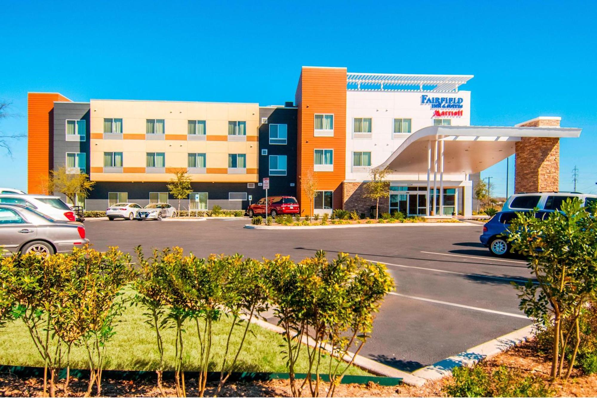 Fairfield Inn & Suites By Marriott San Antonio Brooks City Base Екстер'єр фото